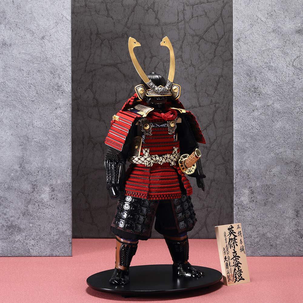 Red
Samurai armor display Yoroi 1-4-TY – slight right-facing angle, showing kuwagata helmet crest and Domaru cuirass detail