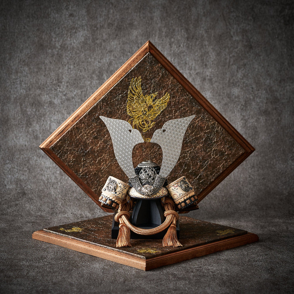 Kabuto Helmet Display – 4GR-K4-Z by Toshimitsu Suzuki