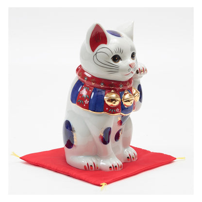 porcelain beckoning cat　Seto ware　7751