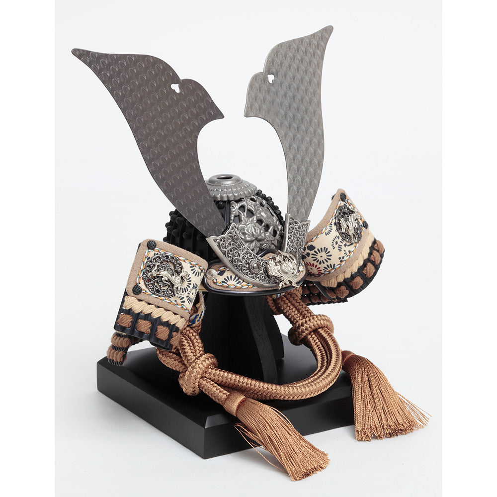 Kabuto Helmet Display – 4GR-K4-Z by Toshimitsu Suzuki
