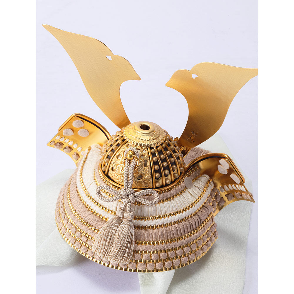 Kabuto Helmet Display – 6GR-K11-S by Toshimitsu Suzuki