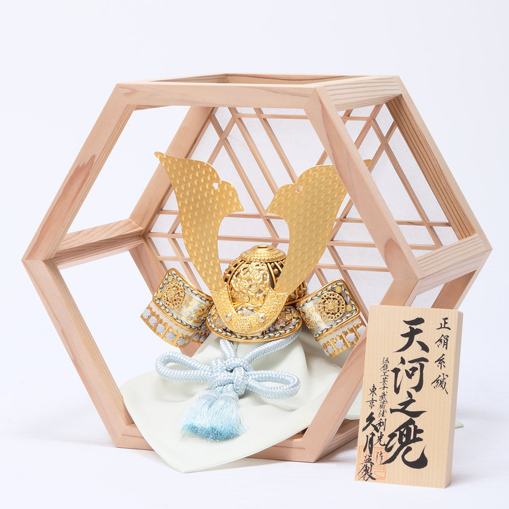 Kabuto Helmet Display – 6GR-K12-S by Toshimitsu Suzuki