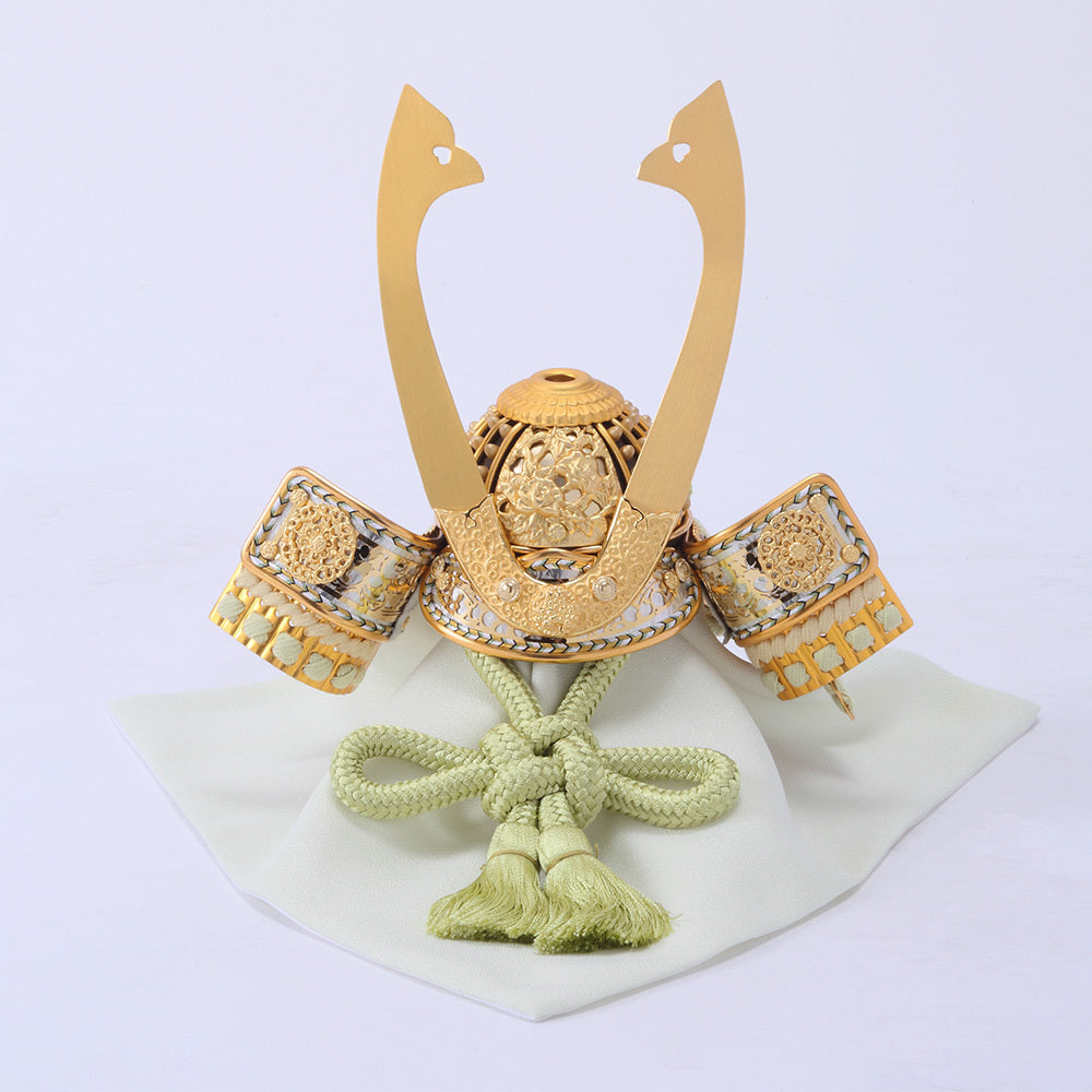 Kabuto Helmet Display – 6GR-K13-S by Toshimitsu Suzuki