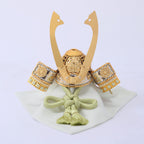 Kabuto Helmet Display – 6GR-K13-S by Toshimitsu Suzuki